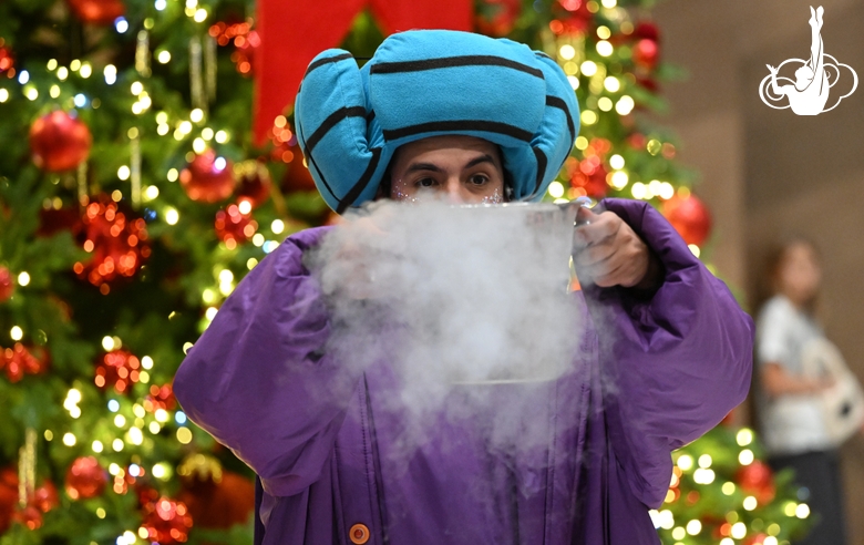 Аниматор во время новогодней елки