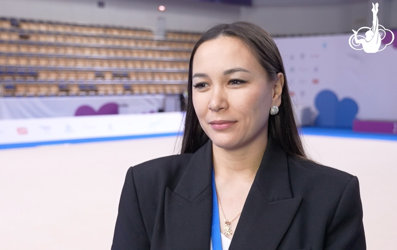 «Она большой мотиватор для других детей». Тренер Алия Апакова — о прогрессе Алеси Найфоновой