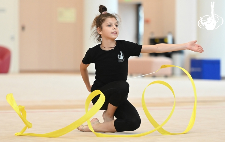 Karolina Tarasova during the ribbon exercise