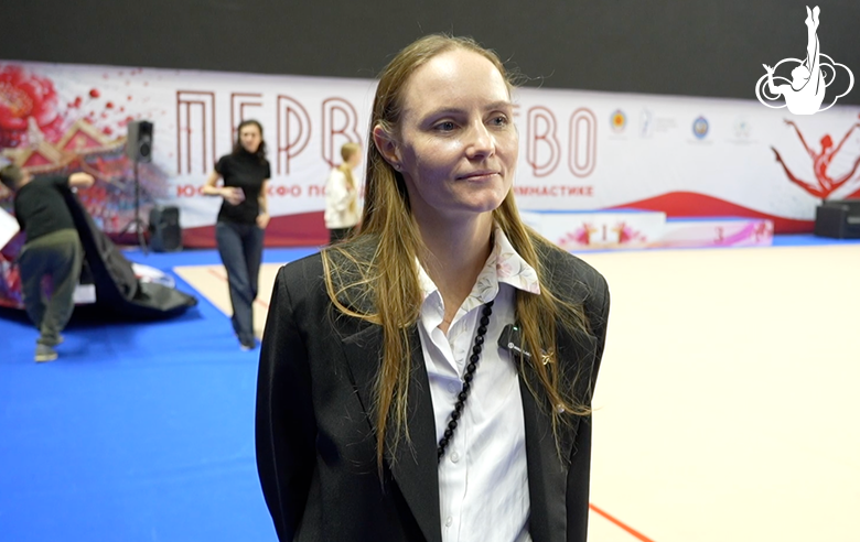 Главный судья Александра Пашута отметила ярких участниц первенства в Элисте