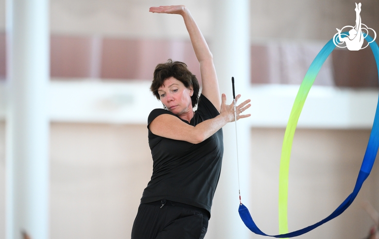 Choreographer Irina Zenovka during the training session in the Academy