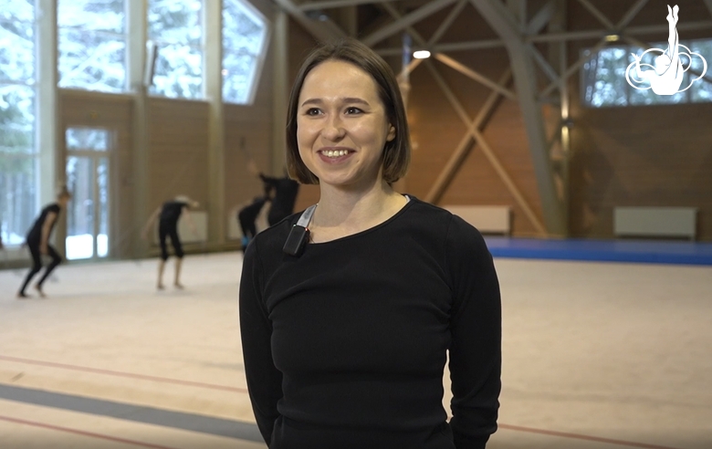 Coach Olga Minigalina talks about an unusual training session during the Christmas training camp in Valdai