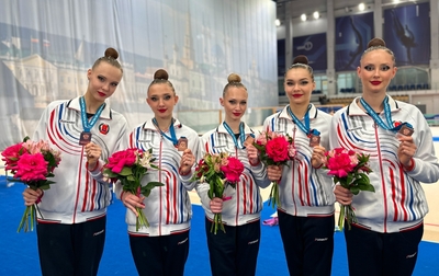 Групповички-сениорки из Волгоградской области завоевали бронзу первого этапа «Кубка сильнейших» в финале с пятью мячами