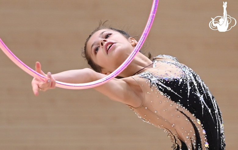 Karolina Tarasova during an exercise with a hoop at the assessment training session