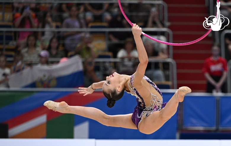 Mariia Borisova during the hoop exercise