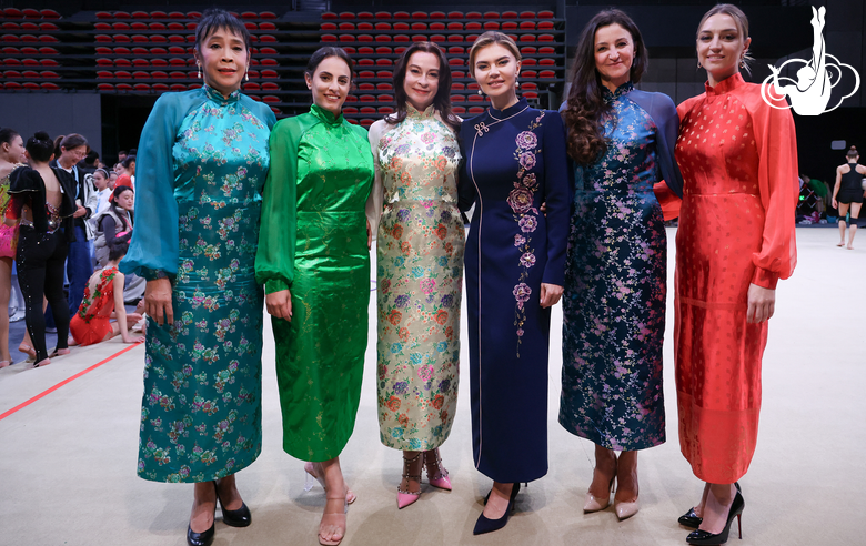 November 17, 2025. Olympic champions Lori Fang, Linoy Ashram, Yulia Barsukova, Alina Kabaeva, Aleksandra Timoshenko, and Evgeniya Kanaeva at the Sky Grace Cup International Tournament and Beijing Top Open 2025