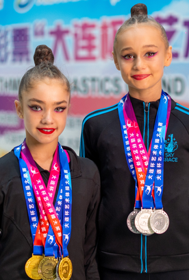 Yana Zaikina and Ksenia Savinova talk about their performances at the Star Ripple Cup International Grand Prix