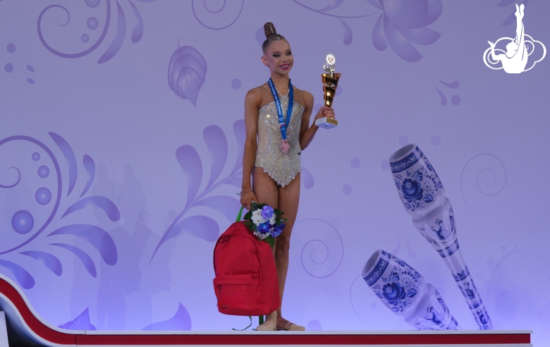 Ева Кононова во время церемонии награждения