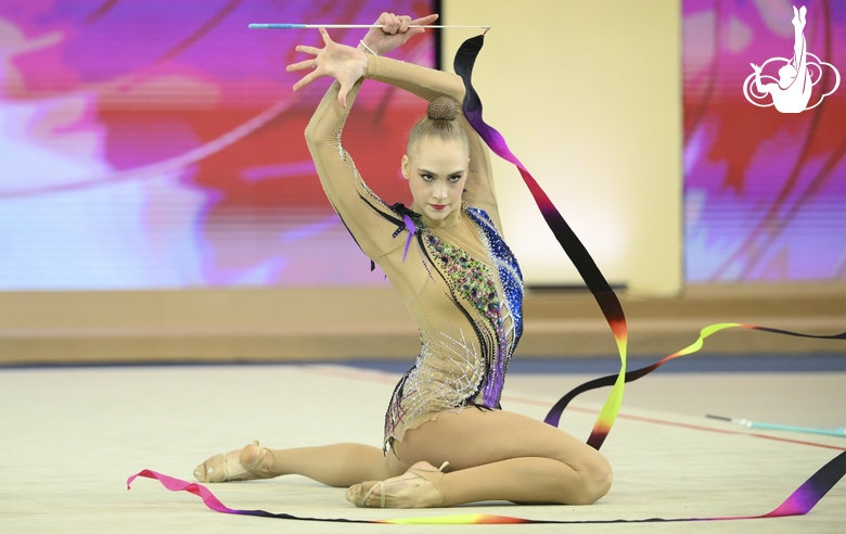 Natalia Usova during the ribbon exercise