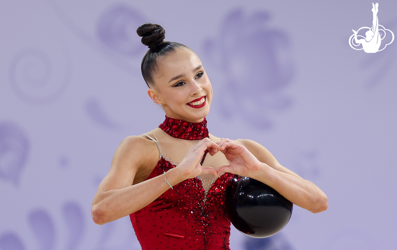 Мария Борисова после упражнения с мячом