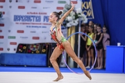 Ksenia Savinova during the hoop exercise