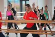 Alla Dukhova's TODES Theatre soloist Anastasia Soslovskaya during a master class