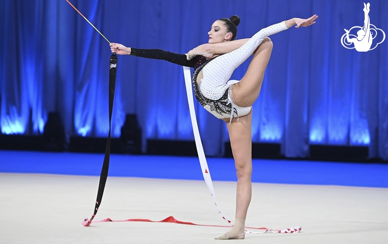 Alina Harnasko during an exercise with a ribbon