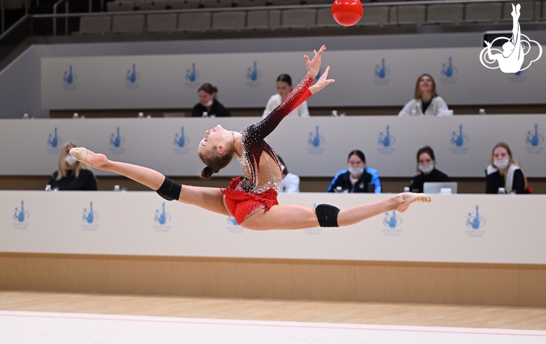 Мирослава Монина во время контрольной тренировки перед международным турниром «Кубок "Небесная грация"» и Beijing Top Open — 2025