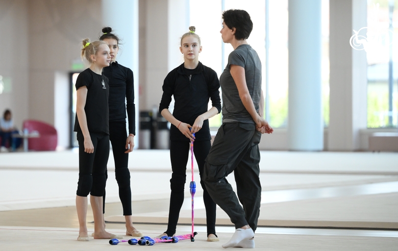 Групповички Академии на занятии под руководством хореографа фестиваля «Алина» Ирины Зеновки