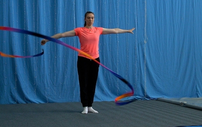 Развитие координации при работе с лентой: варианты ловли и работы эшапе