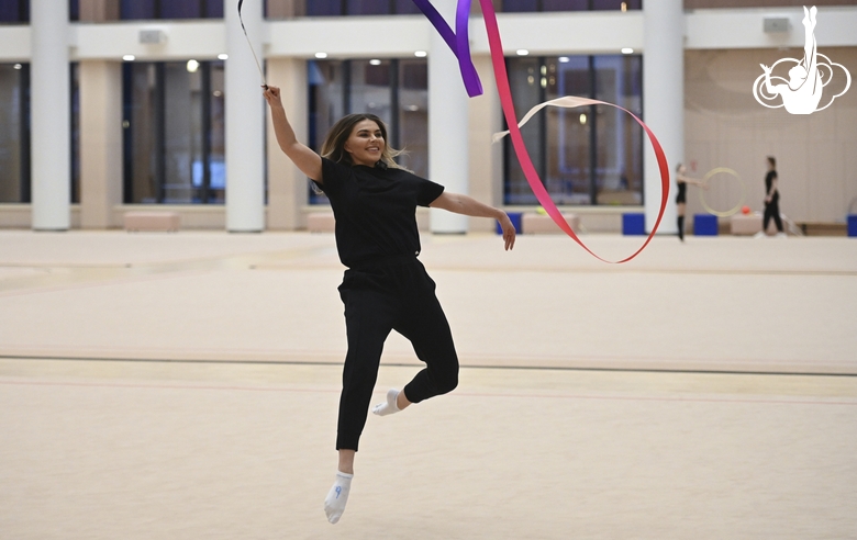 Olympic champion Alina Kabaeva explains the ribbon exercise technique