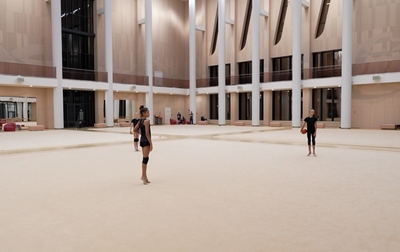 Olympic champion Alina Kabaeva evaluated the skills of the Academy's new junior group exercise gymnasts