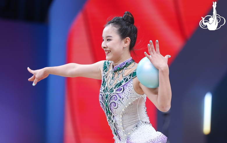 Xu Wenqi during the ball exercise