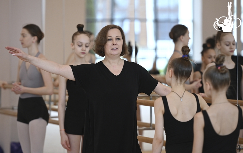 Yulia Kasenkova, senior teacher at the Vaganova Russian Ballet Academy conducts a master-class