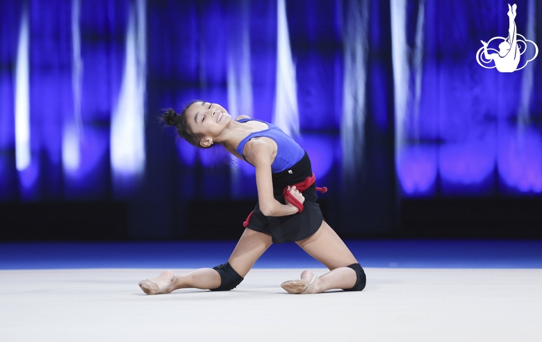 Asel Arapova during an exercise with a jump rope at floor testing