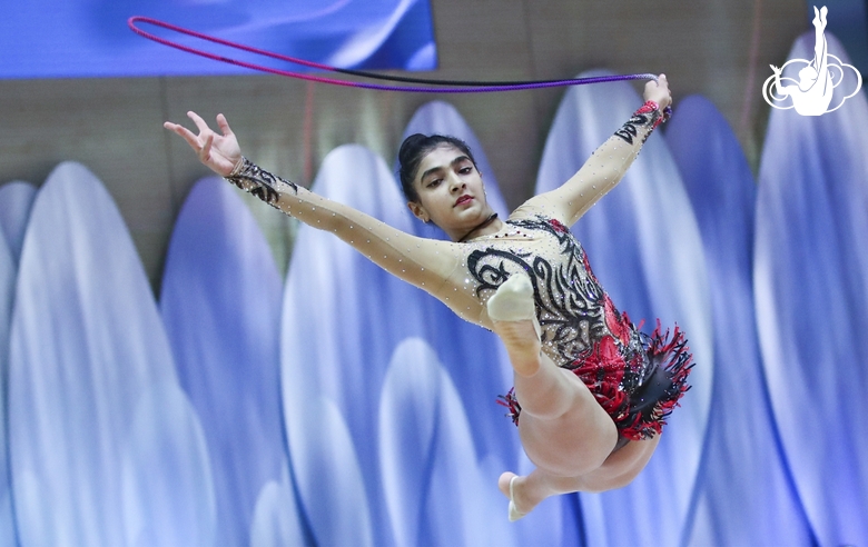 Life Adlakha (India)  doing jump rope exercise