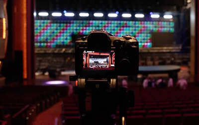 Как менялась сцена The Grand Theatre к фестивалю «Алина»