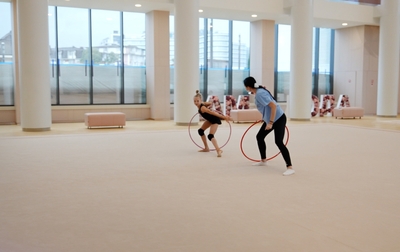 Думаем, вас тоже зацепила танцевальная дорожка в программе с обручем Евы Кононовой на чемпионате России