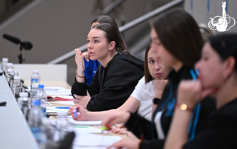 Судьи во время контрольной тренировки в Академии