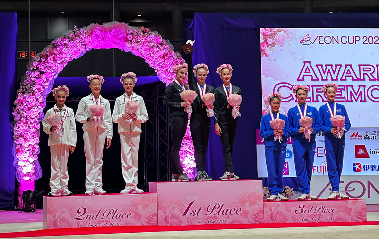 Ксения Савинова, Ульяна Янус и Мария Борисова — серебряные призеры AEON Cup в командном зачете