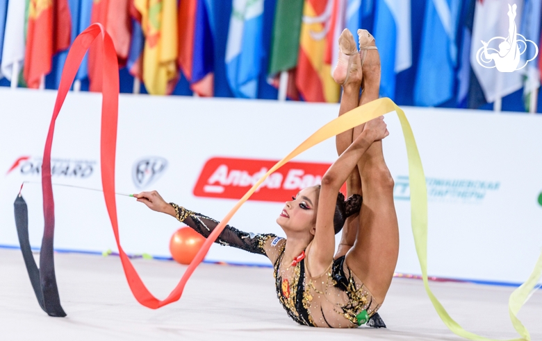 Ksenia Savinova during an exercise with a ribbon