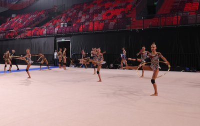 В подготовке гимнасткам на чемпионате России помогали тренер Анна Усцова и олимпийская чемпионка Алина Кабаева