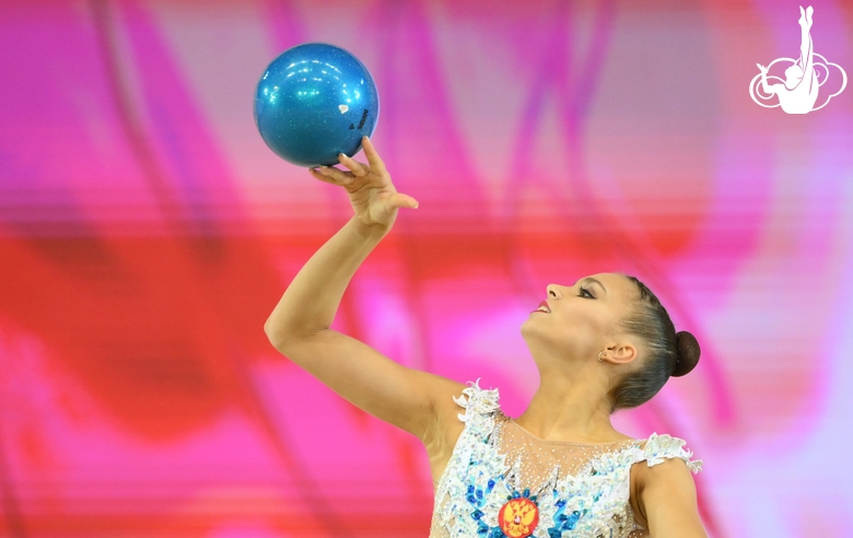 Vladislava Nikolaenko during the ball exercise