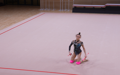 During a control training session ahead of the Russian Junior Championships, our judges noticed that Yana Zaikina from Volgograd was struggling with the dynamics