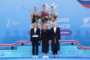 Пьедестал финала в упражнении с лентой среди сениорок