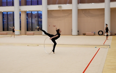 Олимпийская чемпионка Алина Кабаева мотивирует Арину Ковшову из Новосибирской области