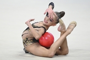 Ksenia Savinova during an exercise with a ball