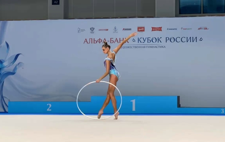 How did Olympic champion Alina Kabaeva motivate Alexandra Borisova from Moscow on the first day of the Russian Cup?