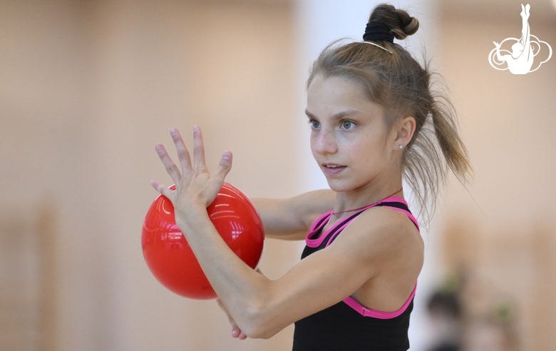 Jimena Dominguez during an exercise with the ball