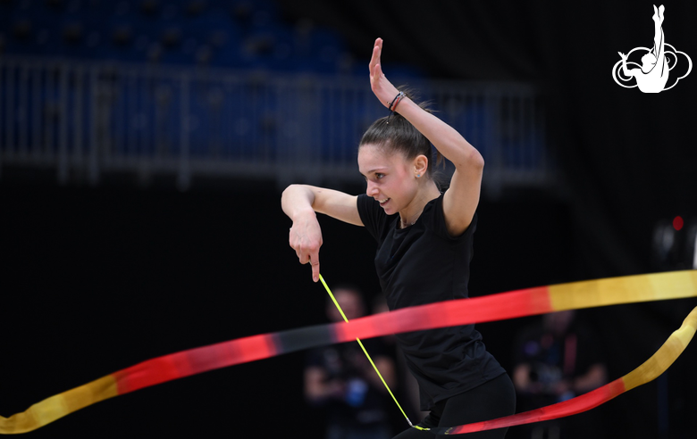 Arina Kovshova during podium training