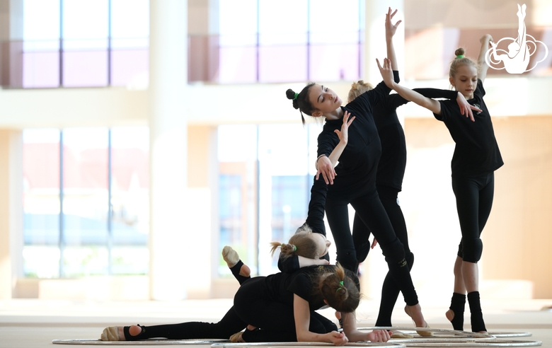 Групповички Академии во время тренировки