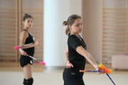 Arina Averina and Karolina Tarasova during training