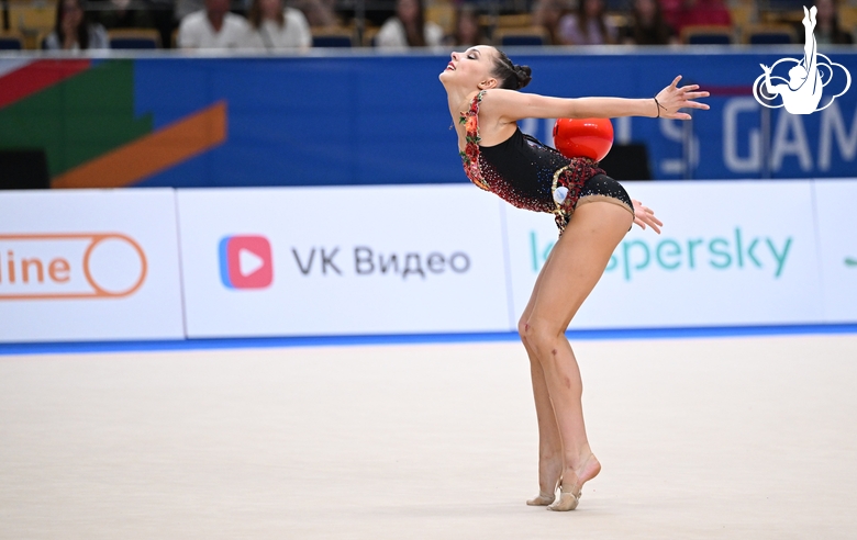 Mariia Borisova during the ball exercise