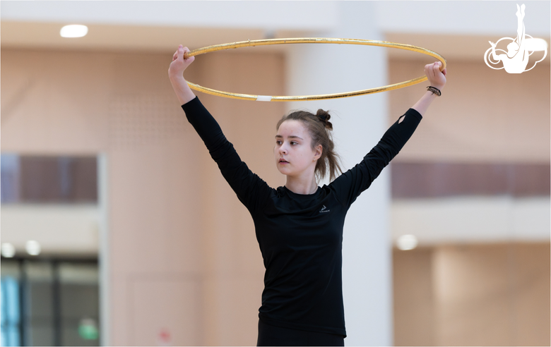 Daria Melnik and Arina Lysenko talk about Academy's senior group exercise team tryouts