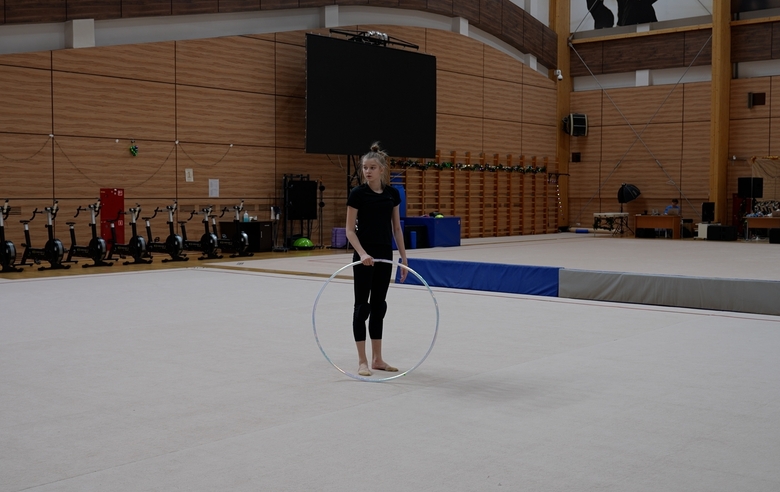 More important instances from Sasha Borisova's training session in Moscow with Alina Kabaeva and Irina Gusarova