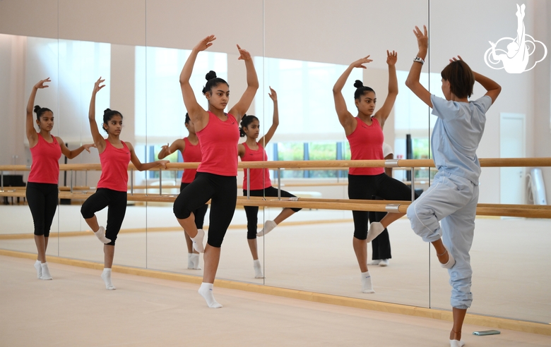 Gymnasts Avani and Aryaa Nitesh Kadam, Kimaya Karle and Academy choreographer Ekaterina Belova