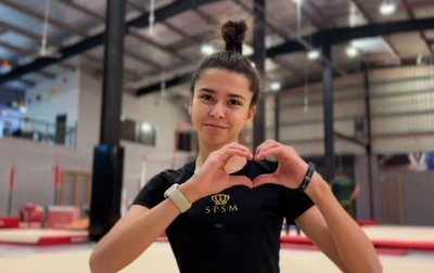 На очереди видеопривет от Элиссар Хануник из Сирии