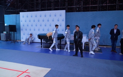 Чей вклад в проведение международного турнира в Пекине отметила олимпийская чемпионка во время своего визита в спорткомклекс «Шоуган» перед началом соревнований?