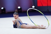 Nelli Saghatelyan during the hoop exercise