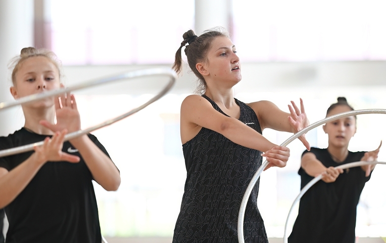 Gymnasts from Donetsk thanked Alina Kabaeva for organizing the training camp at the Academy